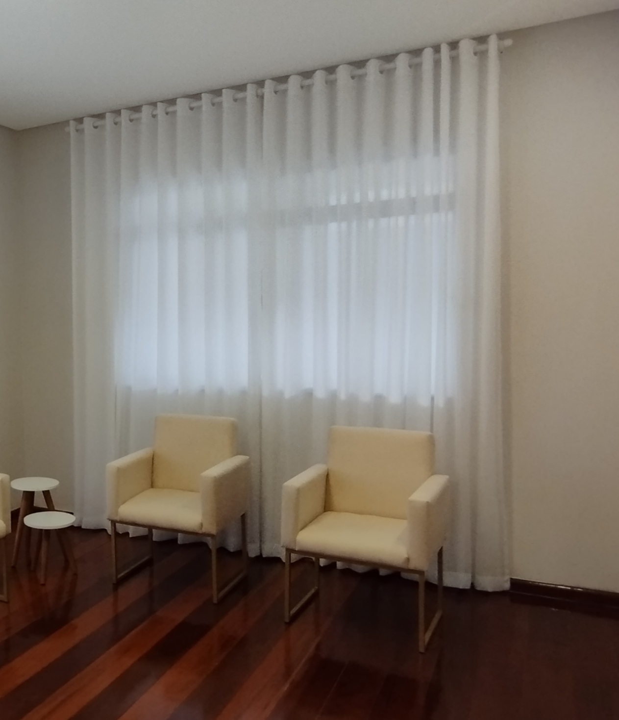 CORTINA VOIL LISO C/ FORRO MIC (P/ BASTÃO DUPLO)