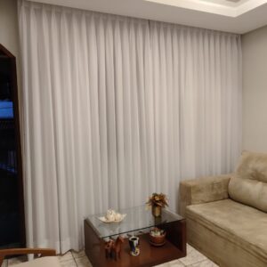 CORTINA VOIL LISO PREGUEADA C/ BLACKOUT 100% (P/ TRILHO OU TUBO TRILHO)