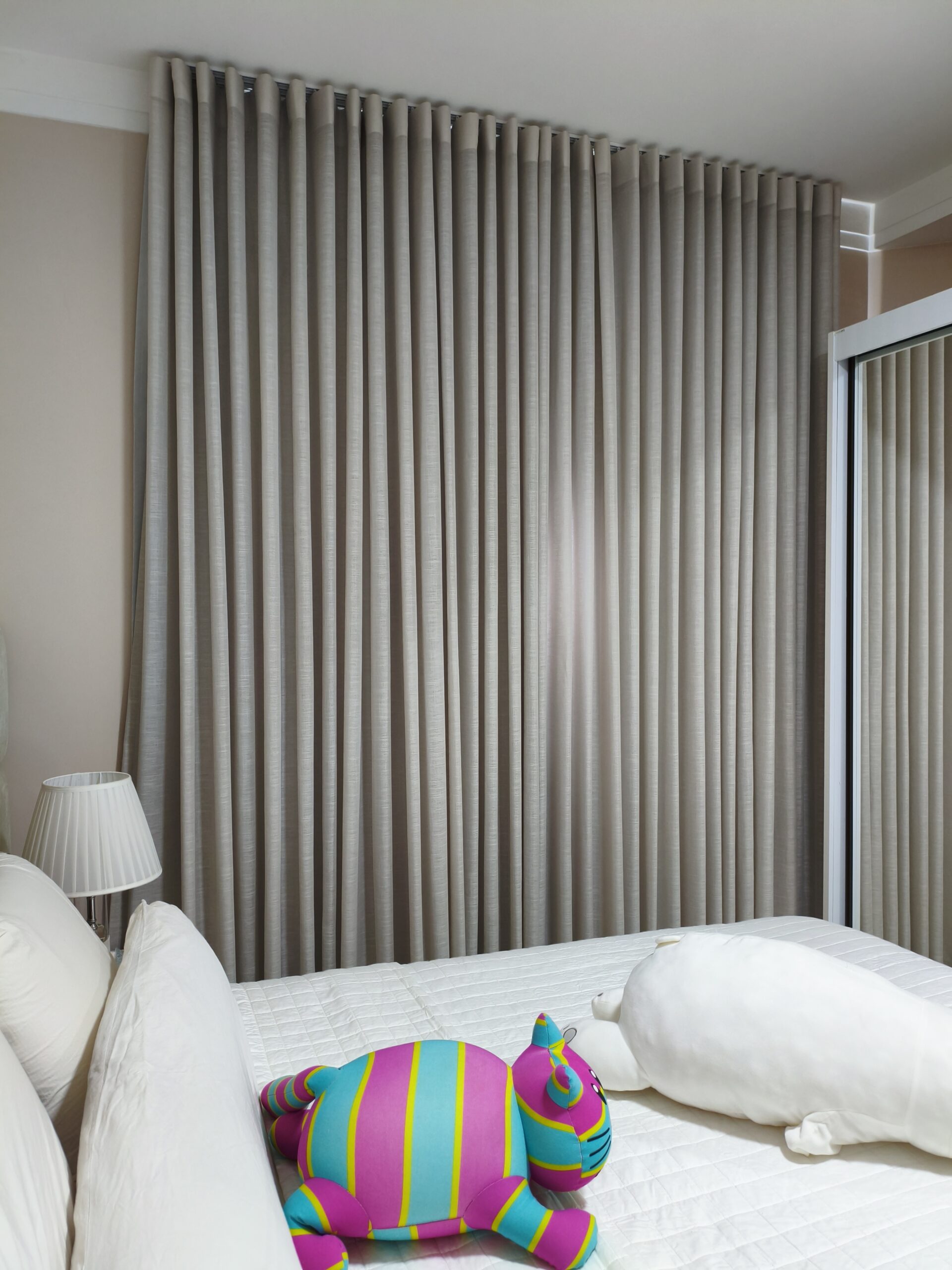 CORTINA LINHO IRLANDÊS NO SISTEMA WAVE C/ BLACKOUT 100% (P/ TRILHO OU TUBO TRILHO)