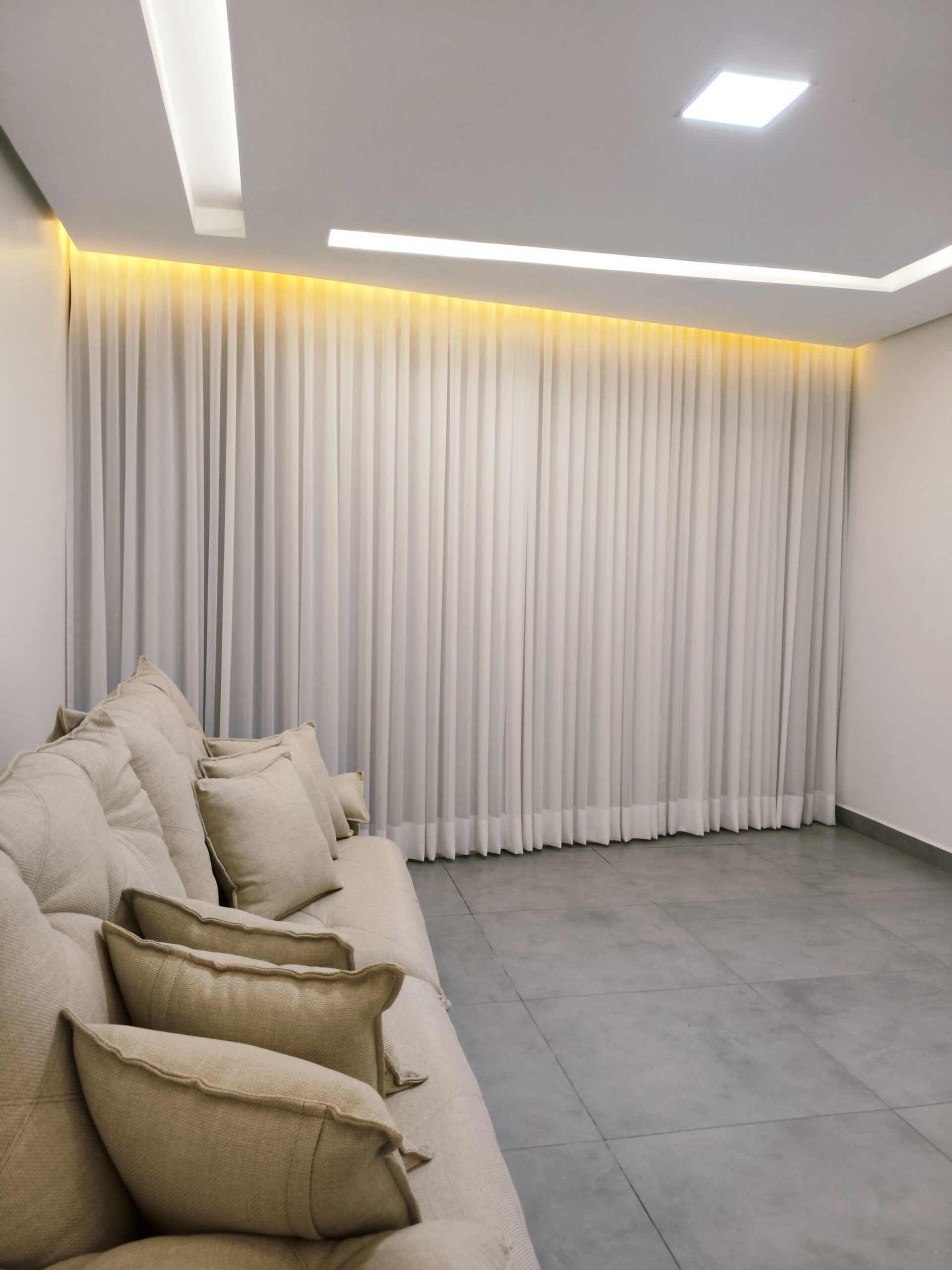 Cortina Voil Liso com Prega Americana + Blackout 70% Tecido para Trilho Suíço Max (copia 7 trilho)